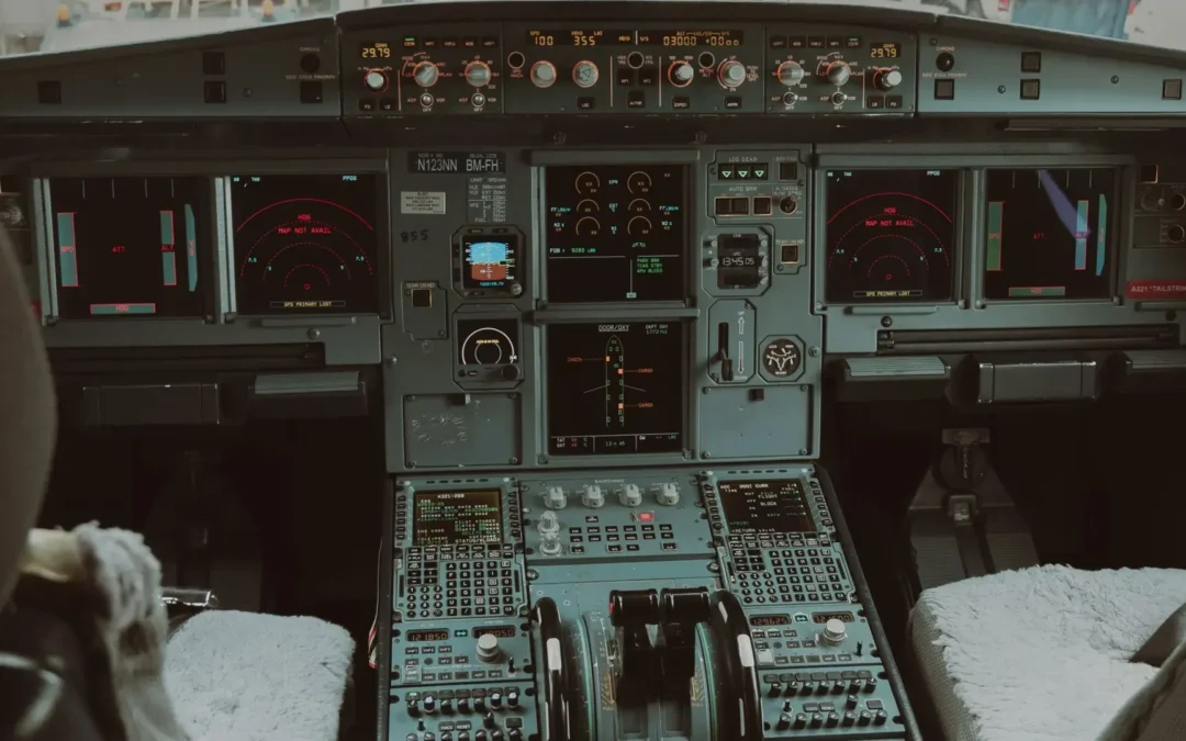 Commercial aircraft cockpit interior representing B737 PIC simulator preparation